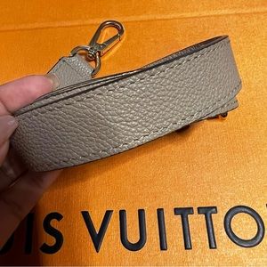 Louis Vuitton Madeleine MM Strap